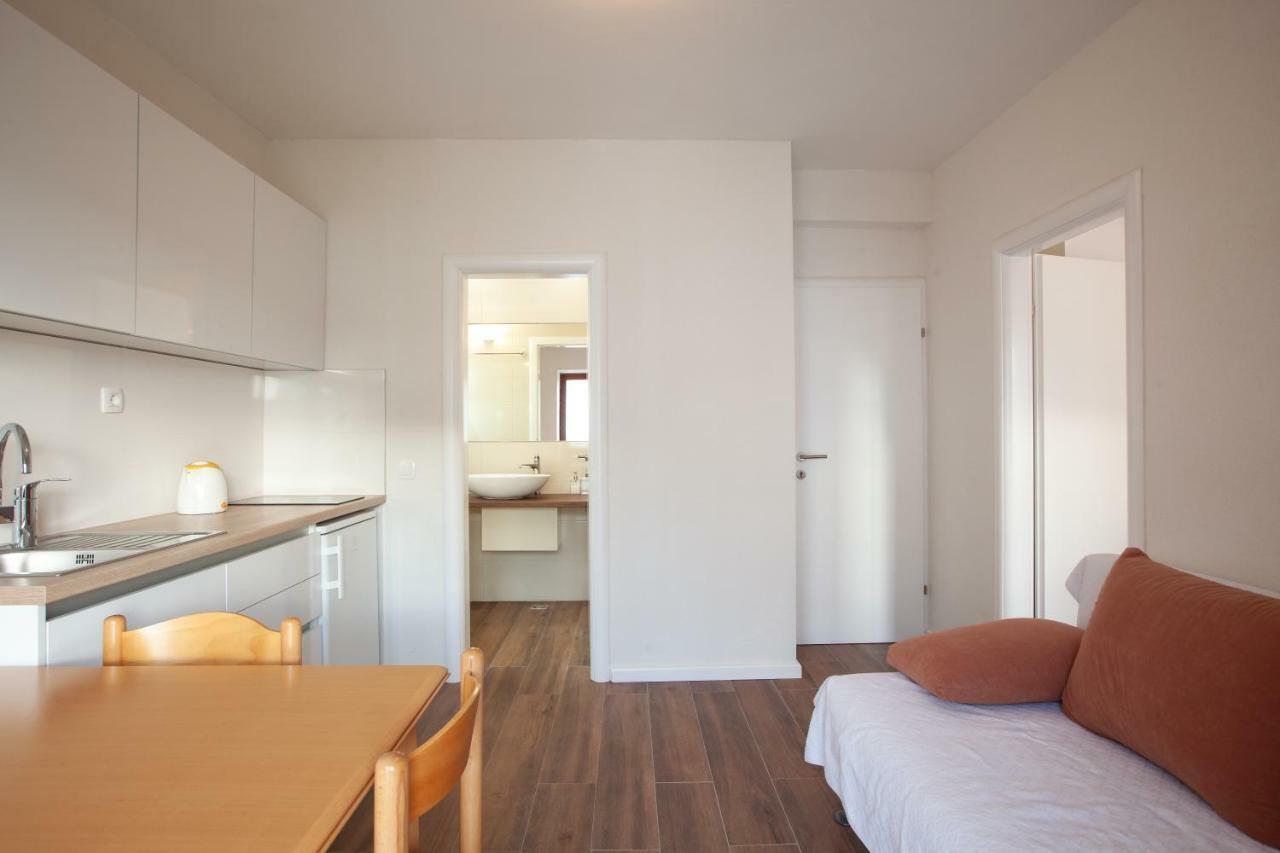 Apartmani Tina พอดโกรา ภายนอก รูปภาพ